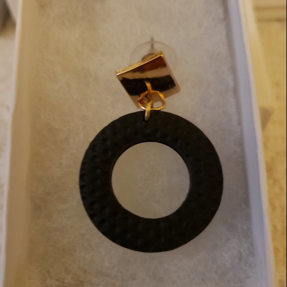 Earring Non Looped - Picture 4 of 13